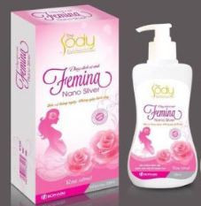 Dung dịch vệ sinh Femina Nano Silver (chiết xuất hoa hồng)